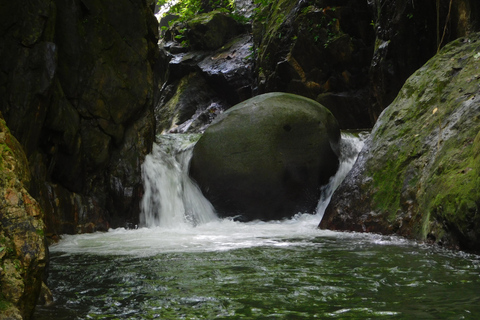 Santa Marta: San Isidro de La Sierra Waterfall Day Tour