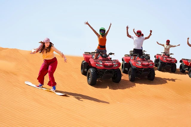 Dubaï : sandboard, balade à dos de chameau et rallye dans les dunes rouges
