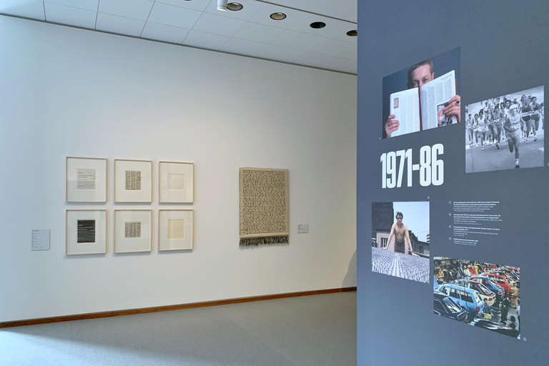 Zwiedzanie wystawy w Schönebergu