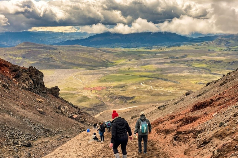 Cotopaxi: All-Inclusive Sightseeing Tour with Visit to Limpiopungo Lagoon Cotopaxi: All-Inclusive Sightseeing Tour with a Visit to Laguna de Limpiopungo
