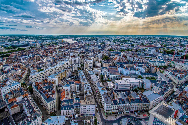Best of Nantes: Private Walking Tour with a Local Private City Walking Tour - 3Hr
