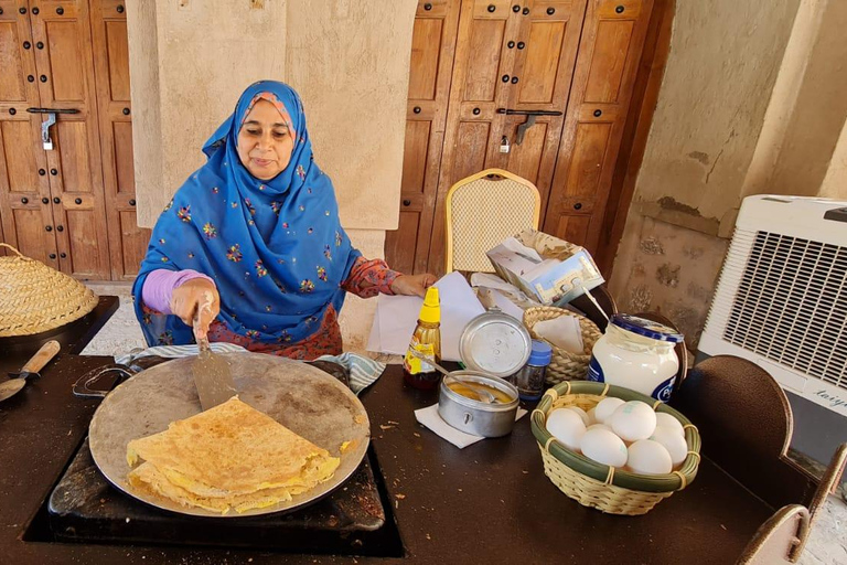 From Muscat: Nizwa, Jabreen, and Bahla Fort Day Sharing Tour