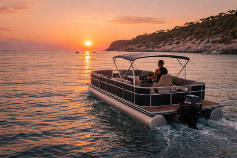 Mallorca: Shared Boat Tour with Swimming Stops & Drinks