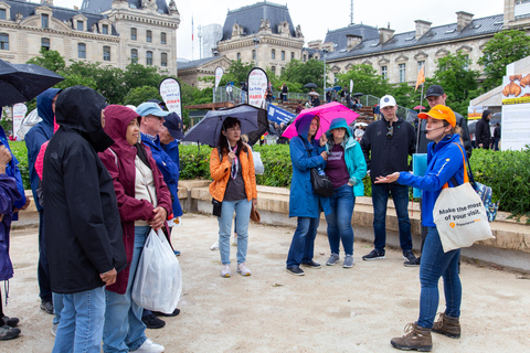 Paryż: Wycieczka piesza Notre Dame z wejściem do kryptyNotre Dame Outdoor Walking Tour z wejściem do krypty w języku hiszpańskim