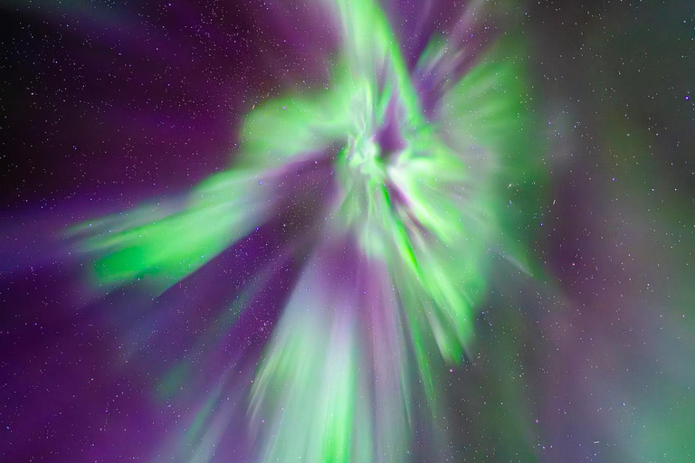 Rovaniemi: Aurora Ice Skating Tour