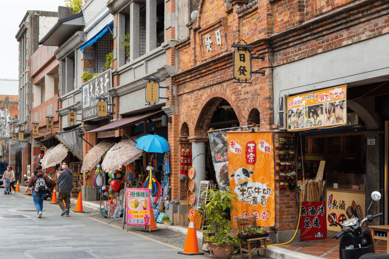 Taipei: Calle Vieja de Daxi y Fábrica de Té, Excursión de un día a XiaowulaiTour privado