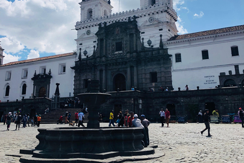 Il giorno di Quito - Tour della città + Il centro del mondo + Teleferico