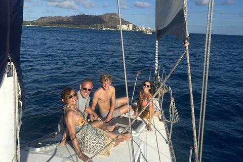 Oahu : Waikiki sailing turtle snorkeling in small groups Oahu : Waikiki sailing turtle snorkeling