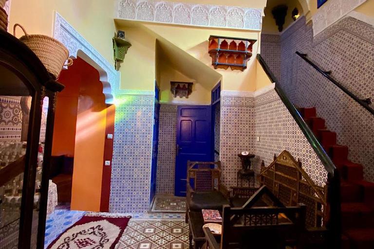 Marrakech: Souk Tour & Berber Hammam with Massage