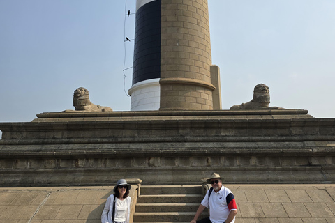 Colombo Heritage and Cultural Temples Tuk Tuk Tour