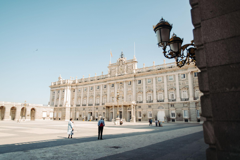 Madrid: Skip the line Royal Palace & Prado Museum Tour