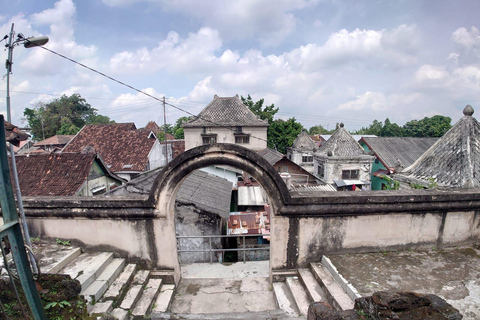 Yogyakarta: Merapi Sunrise Jeep+ Keraton & Taman Sari Bunker