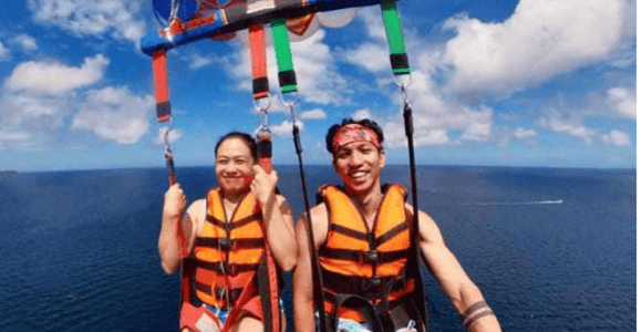 Boracay: 15-Minute Parasailing Adventure