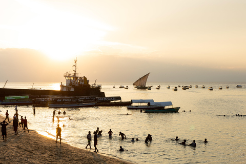 Zanzibar: tour gastronomico del mercato di Stone Town, trasferimento