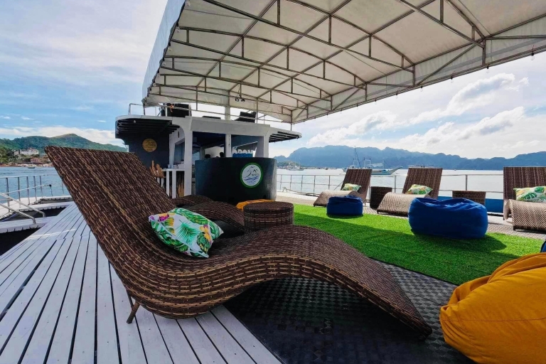 Tour de l'île de Coron en catamaran de luxe :