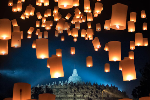 Borobudur Vesak Lantern 2026: Magical Night Tour