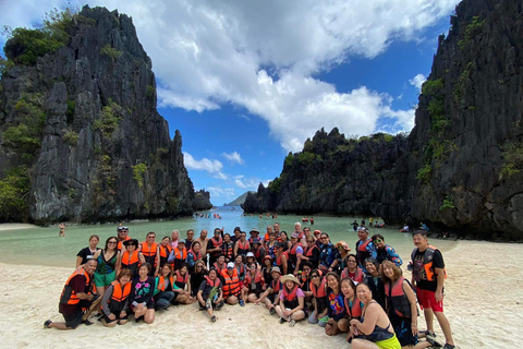 El Nido: Tour C mit Matinloc-Heiligtum und weißen Sandstränden