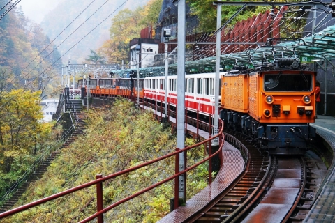 Dagtour vanuit Kanazawa: Kurobe kloof en Unazuki OnsenMeegaan vanaf Kurobe-Unazuki Onsen Station