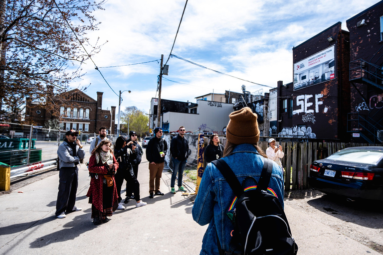 Toronto: Street Art and Graffiti Tour Run by Street Artist