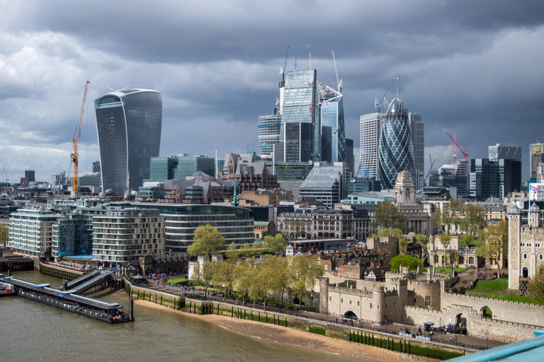 London: Private Transfer to/from Heathrow LHR Airport Departure: Hotel in London city center to LHR Airport