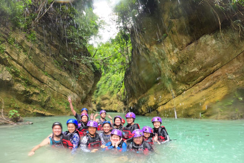 Avventura con squali balena e canyoning a Oslob