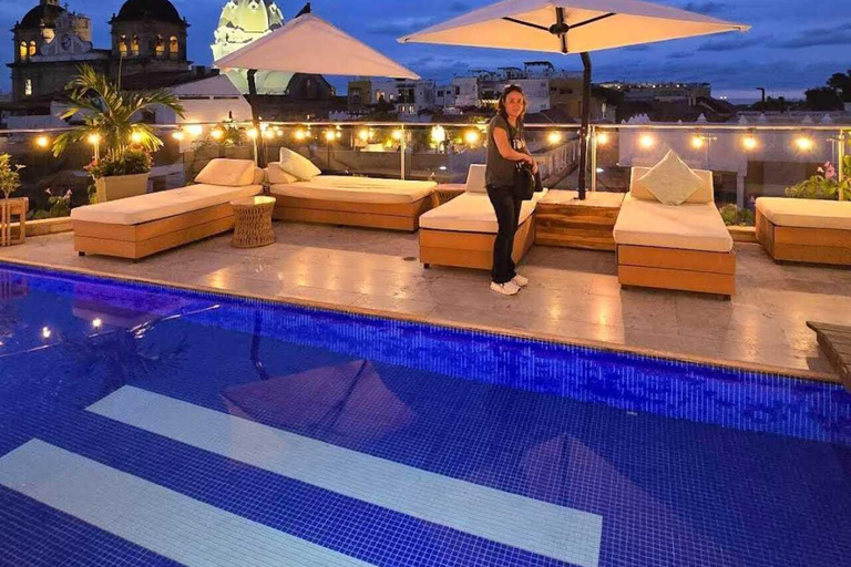 Cartagena: One Night in Rooftops and nightclubs of Colombia