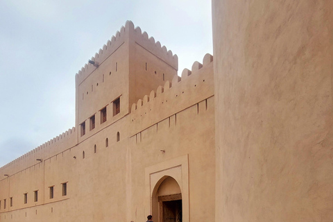 From Muscat: Nizwa & Jebel Akhdar Wonders Adventure Day Trip Nizwa, Birkat Al Mouz & Jebel Akhdar Sunset Experience