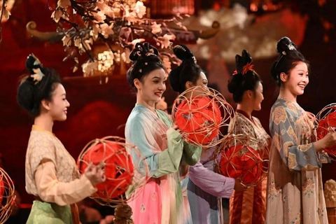 Kuala Lumpur: Xuyan Immersive Dining & Makeup experience Regular Dinner Banquet Seat+ Makeup & Styling