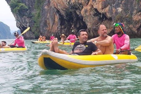 Phuket: James Bond Island med stor båt och kanotpaddling i havsgrottor