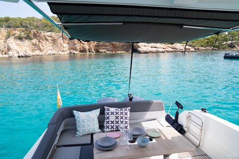 PALMA: Speedboat Tour with snorkeling and Snacks