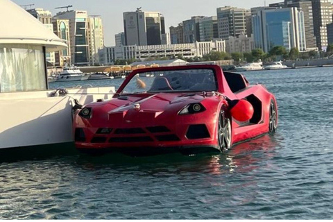 Doha: tour guidato in jet car: una corsa con la brezza frescaDoha: tour guidato in jet car, un&#039;esperienza da brivido!