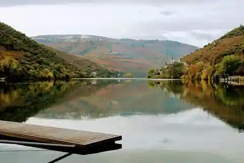 Douro Superior: De Casal de Loivos ao Pinhão - Passeio & Wine Tour