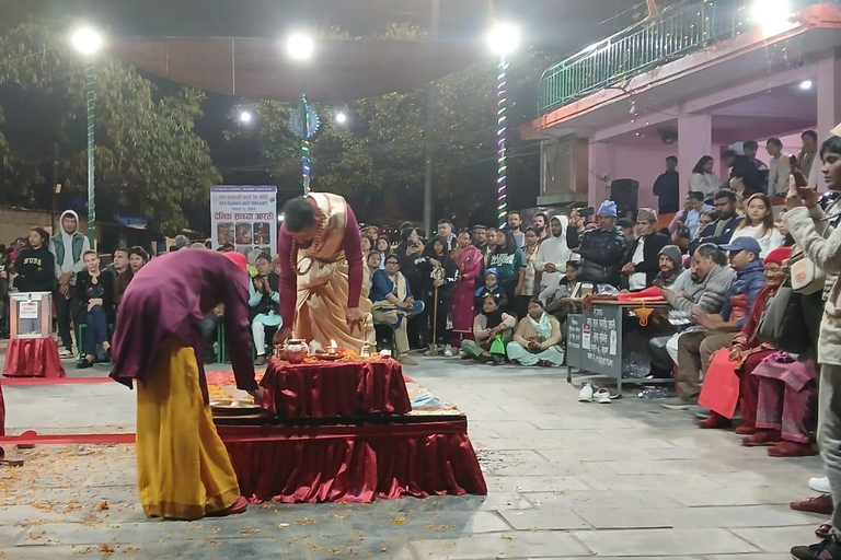 Pokhara: Aarati ceremonie in Tal Barahi tempel met gids