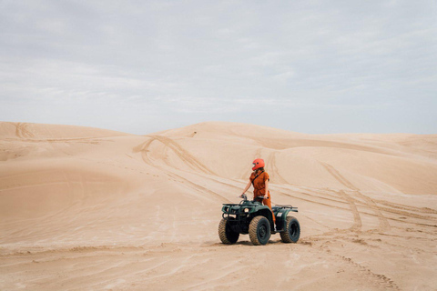 Doha: Półdniowe safari z quadem ATV (w cenie)Prywatne półdniowe safari z przejażdżką quadem/kamperem