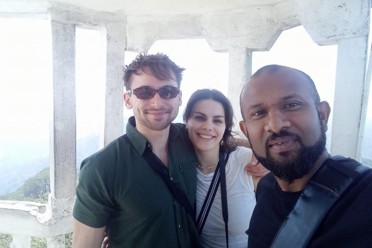 Kandy: Private Tuk-Tuk Tour with Tea Tasting & Hotel Pickup