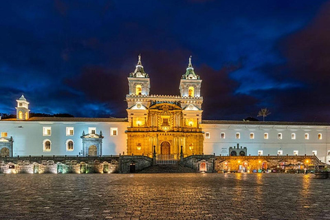 Quito: Night Tour with Empanadas, HotChocolate, and Canelazo