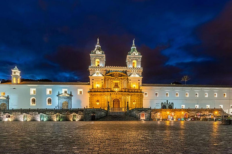 Quito: Night Tour with Empanadas, HotChocolate, and Canelazo