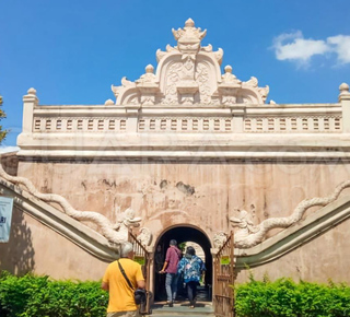 Taman Sari: Bilhetes e Visitas Guiadas