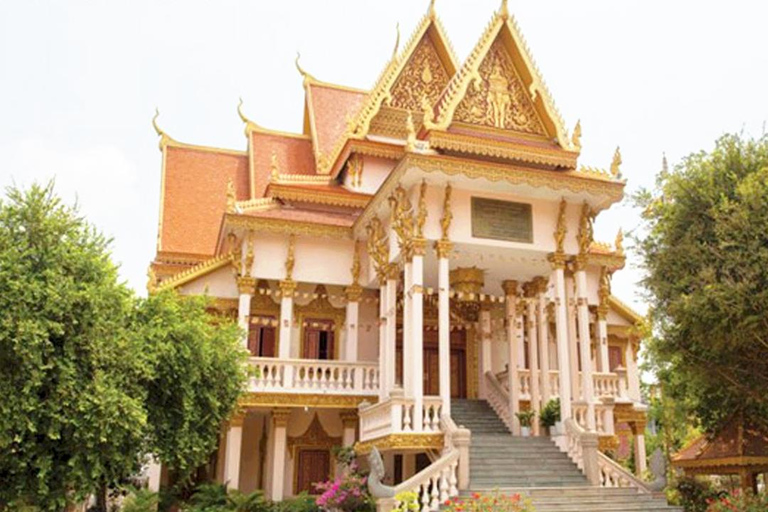 جولة سير في بنوم بنه: التاريخ والثقافة والفن وطعام الشوارع