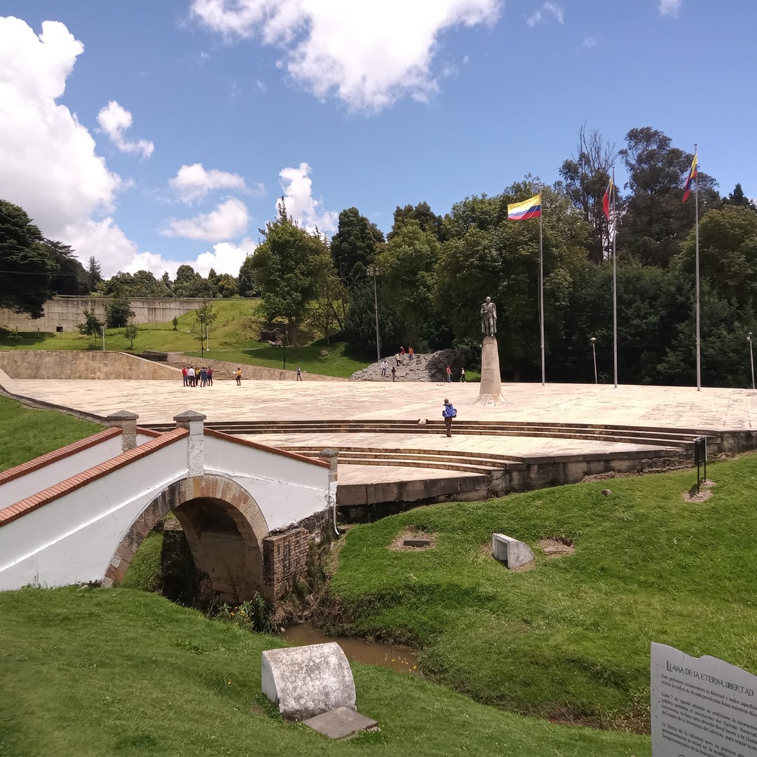 Colagem de mídia