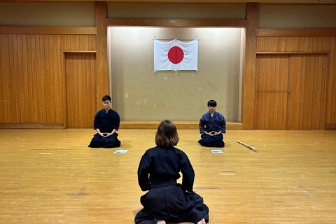 Tokio: Doświadczenie samuraja | Lekcja kendo i darmowe zdjęciaTokio: Naucz się Kendo i zostań samurajem! + Darmowe zdjęcia