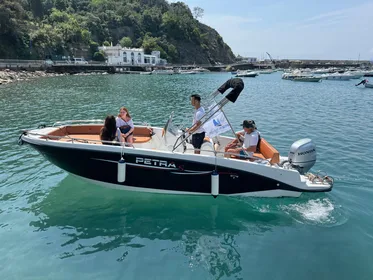 Portofino: Bootstour mit Schnorcheln in San Fruttuoso Portofino: Bootstour mit Schnorcheln in San Fruttuoso