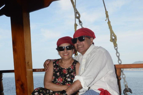 Marmaris Family-Friendly Pirate Boat Tour with Transfer