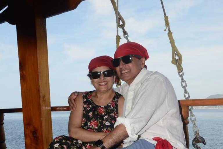 Marmaris Family-Friendly Pirate Boat Tour with Transfer