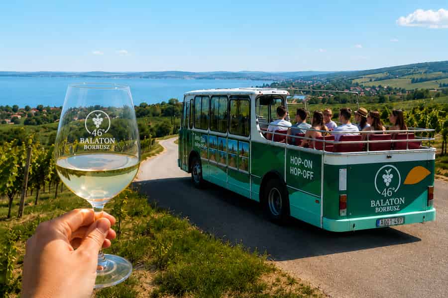 Balaton: Ganztägige Hop-On/Hop-Off-Weintour. Foto: GetYourGuide Balaton: Ganztägige Hop-On/Hop-Off-Weintour. Foto: GetYourGuide