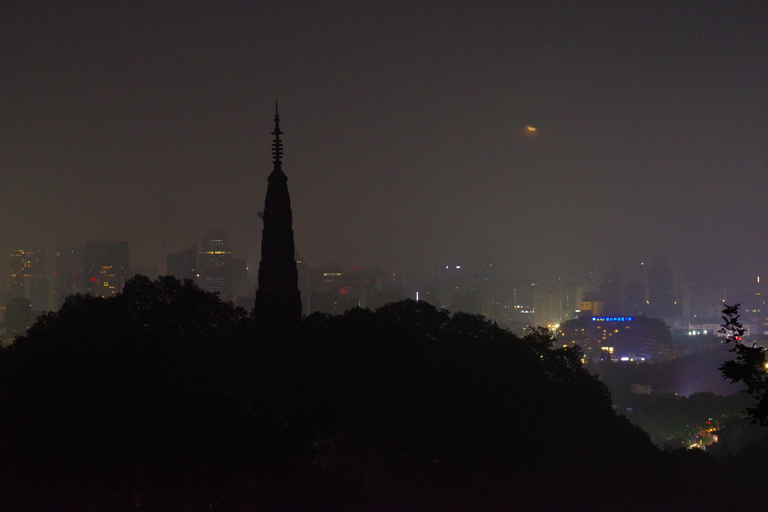 رحلة مسائية في هانغتشو مع موسيقى في الهواء الطلق