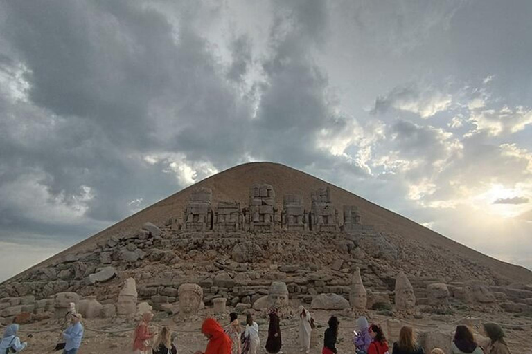 Şanlıurfa: tour privado de 1 día al monte Nemrutadıyaman başlangıç