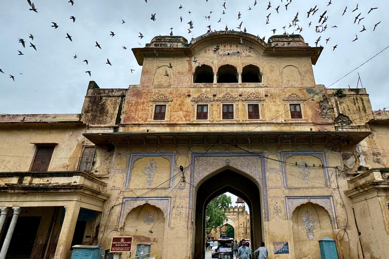 &quot;Jaipur&#039;s Living Heritage: A Walk Through Time&quot;Jaipur By Walk: Flower Market, Temples &amp; Royal Landmarks