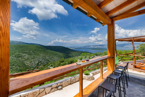 Hvar Island E-Bike Tour with Wine Tasting and Starters Hvar: Self-Guided Bike Tour with Wine Tasting and Starters