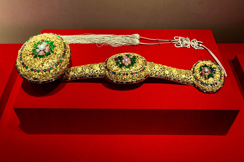 Tiananmen, Forbidden City & Treasure Museum Half Day Tour Tiananmen Square Reservation only ( No guide )